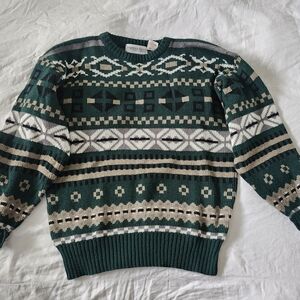 Classic Green Patterned Crewneck Sweater